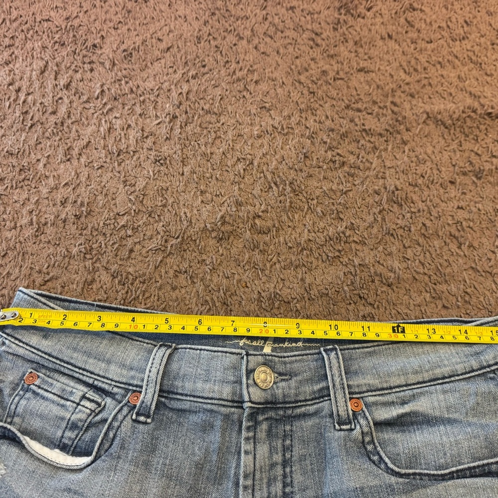 7 For All Mankind Denim Jean Shorts Light Wash Cut Off Distressed High Rise 30 - Picture 5 of 7